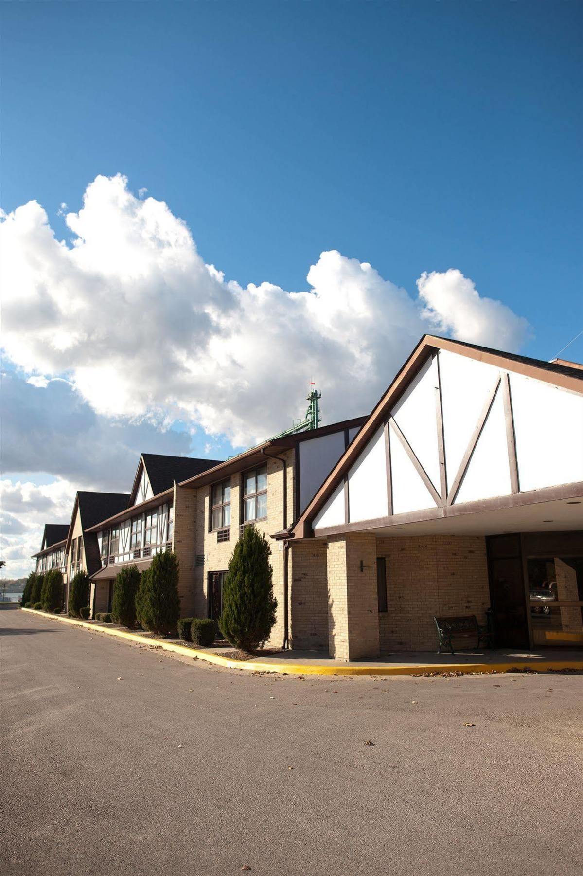 Days Inn By Wyndham Sarnia Harbourfront Eksteriør bilde